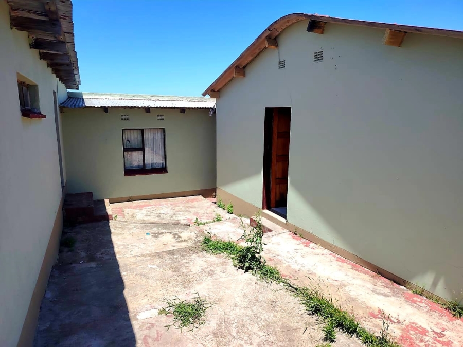 4 Bedroom Property for Sale in Mdantsane Nu 17 Eastern Cape